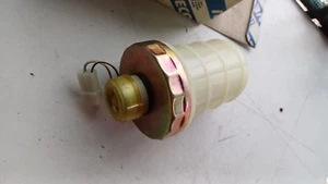 serbatoio olio pompa freni con sensore di livello codice 4765165 per IVECO - Foto 1 di 4
