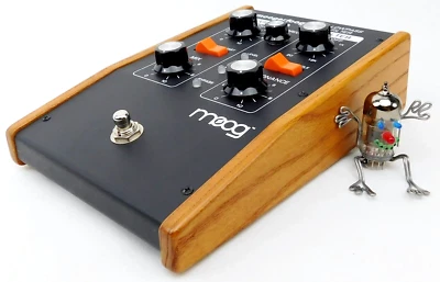 Moog Moogerfooger MF-101 Low Pass Filter + Fast Neuwertig + 1,5Jahre Garantie - Bild 1 von 4