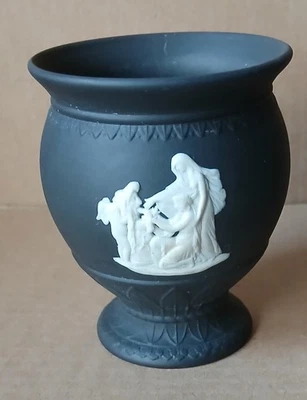 Wedgwood BLACK Jasperware Posy Vase - SIGNED - image 1 of 4