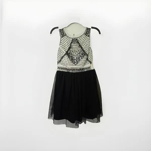 💥Love Reign besticktes ärmelloses Kleid mit ausgestellter Passform schwarz-weiß verziert - Bild 1 von 9