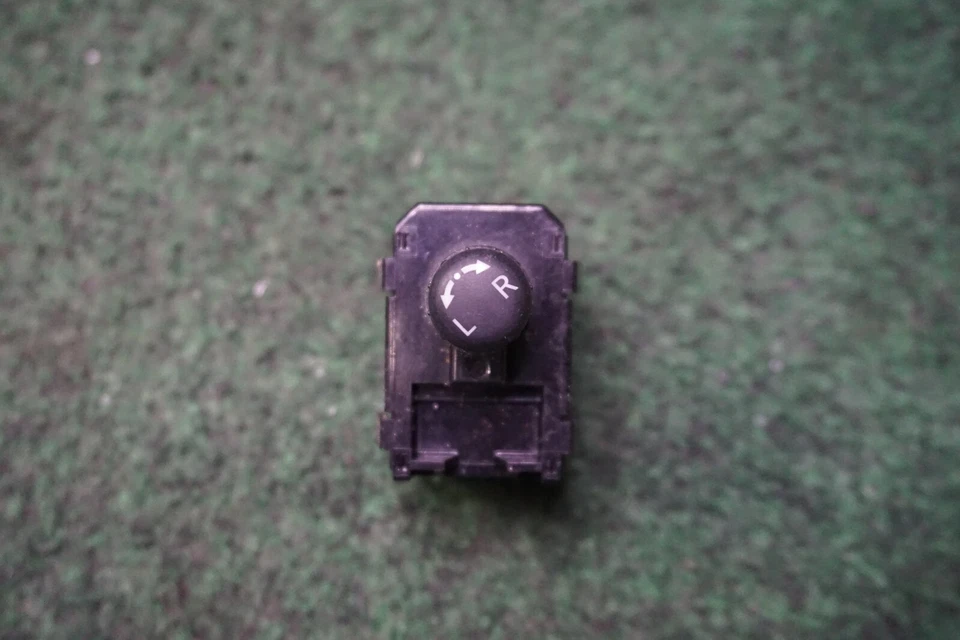 2011 2012 2013 14 15 16 17 NISSAN QUEST LEFT FRONT MIRROR Switch OEM 255701AA0A - Image 1 of 4