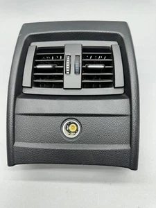 2012-2018 BMW 3 SERIES M3 F80 REAR CENTER CONSOLE A/C AIR VENT OEM - Picture 1 of 5