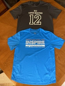 (2) Nike Dri-Fit Marathon Shirts Herren Medium 2012 Canton & Columbus Ohio - Bild 1 von 15