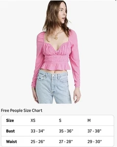 Neu mit Etikett Free People Chloe Cropped Top Bluse Rüschen Puffärmel gesmokt rosa Gr. S * - Bild 1 von 8