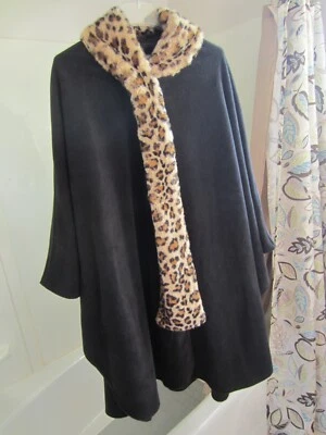 NUEVO SIN ETIQUETAS Abrigo/Poncho Mujer Cálido Mixit Talla Única Negro con Cuello de Piel Sintética Foto 1 de 4