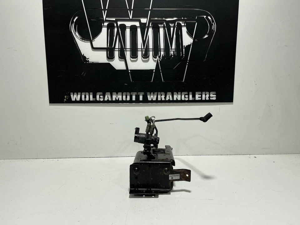 Jeep TJ Wrangler 4.0 Evap Fuel Vapor Charcoal Canister 53030838 98-02 99 00 01 - Image 1 of 4