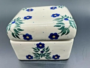 Unikat W R Signed Polish Pottery Box Blue Flowers Decorated Inside - Picture 1 of 8