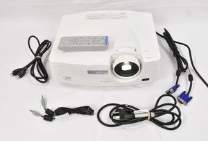 Mitsubishi XD600U XGA DLP Projector 4500 Lumens 507 Lamp Hours with Remote - Afbeelding 1 van 9