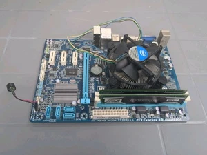 Placa madre Gigabyte GA-H61MA-D3V + CPU i3-2320 + 8 GB DDR3 - Arranque intermitente / - Imagen 1 de 16