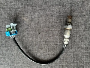 Genuine GM Heated Oxygen Sensor 12639692 - Picture 1 of 2