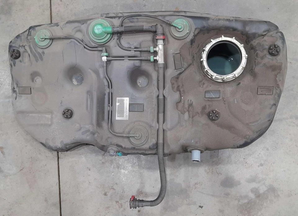 Conjunto de tanque de combustible Subaru Impreza 2017-2023 OEM 42012FL01A Foto 1 de 4
