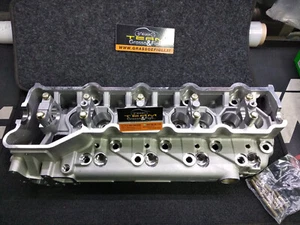 TESTATA NUDA MITSUBISHI PAJERO 2.8 TD TIPO MOTORE 4M40 92KW - Picture 1 of 5