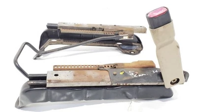 Asiento delantero derecho pasajero limitado pista OEM 2001 Ford Excursion Foto 1 de 4