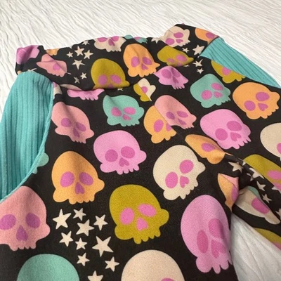 Pantalones de chándal hechos a mano coloridos calaveras estrellas estampado bolsillos negros niños 18 meses Foto 1 de 4