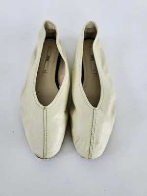 Zapatos planos de ballet Zara para mujer de cuero crema sin cordones talla 40 EE. UU. 9 Foto 1 de 4