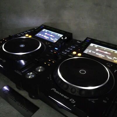 Pair 2x Pioneer DJ CDJ-2000NXS2 110-240V CDJ2000NXS2 2000 NXS 2000NXS Nexus 2 JP - Image 1 of 4