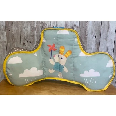 Almohada de desarrollo Taf Toys Baby Tummy Time 2-6 meses bebés bebés bebés Foto 1 de 4