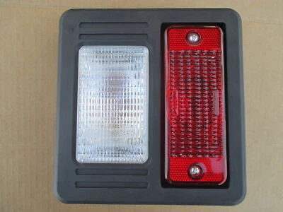 LUZ TRASERA PARA BOBCAT S450 S510 S530 S550 S570 S590 S595 S630 S650 S740 S750 Foto 1 de 2