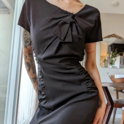 Vestido negro formal vintage años 90 con lazo, elástico, de Aeffe talla 6 Foto 1 de 4