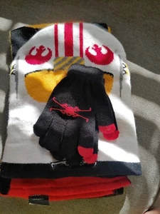 Star Wars Rebel Pilot Stocking Cap Gloves Scarf Set NWOT - Picture 1 of 8