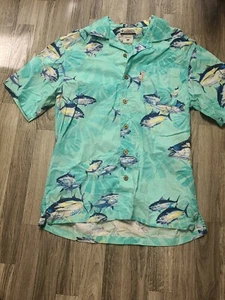 Columbia River Lodge Fish Pattern Mens Short Sleeve s Button Front Shirt Lures - Picture 1 of 5