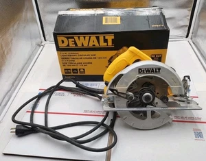 DeWalt 15 AMP 120 V kabelgebundene elektrische 7 1/4" Kreissäge DWE575 (T3-C3) - Bild 1 von 14