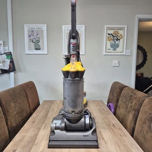 DYSON DC33 - MULTI FLOOR - 1600W STANDSTAUBSAUGER - Bild 1 von 15