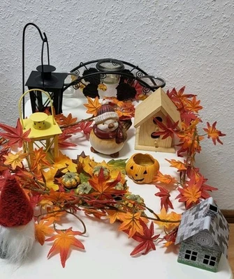Herbst-/Winterdeko, ca. 15 Teile, bunte Blätter, Kürbis, Laternen, Kerzenhalter - Bild 1 von 4