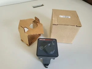 NEW WATLOW CVC6HH00000500D TEMPERATURE CONTROLLER - QTY of 2 - NEW OLD STOCK - Picture 1 of 3