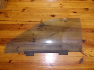 Cristal ventana lateral izquierda Porsche 924 944 951 fabricante original Foto 1 de 4
