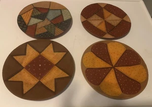 4 wooden quilt pattern design plates 6 1/4" - Picture 1 of 2