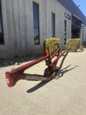 Cuadro Santa Cruz Megatower 2025 Foto 1 de 4