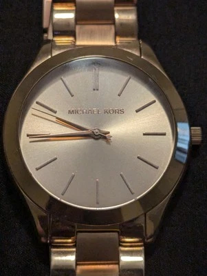 Michael Kors MK3197 Unisex Stainless Steel Analog Dial Quartz Wrist Watch  - Image 1 of 4
