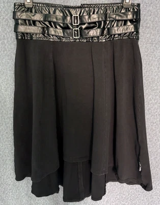 De colección Tripp NYC Daang Goodman, Falda Negra, Pequeña, Cintura Hebilla Falda Alta/Baja Foto 1 de 4