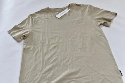 Мужская футболка Calvin Klein - песочно-коричневая с логотипом CK - размер S - ткань Liquid Touch - Изображение 1 из 2