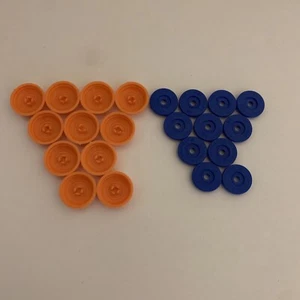 Subbuteo Antiguo Ligero Naranja Bases Y Discos Azul Real X 11 - Imagen 1 de 1