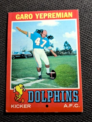 Sharp Looking 1971 Topps #121 Garo Ypremian Miami Dolphins Football Card-EX+ - Image 1 of 2