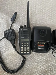 Motorola GP339 VHF 136-174 5T12.5/25K 5W 255CH 2 way radio - Zdjęcie 1 z 24