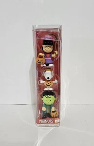 Peanuts Halloween Figures Lucy Snoopy and Charlie Brown Halloween Costumes. New - Picture 1 of 4