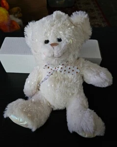 Kellytoy Bär Stofftier 11 Zoll weiß glänzend Herz Plüsch - Bild 1 von 5
