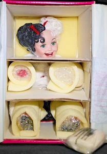 Marie Osmond "Baby Cruella" 12" Disney Babys Villain Puppe in Box mit Echtheitszertifikat, #413 - Bild 1 von 3