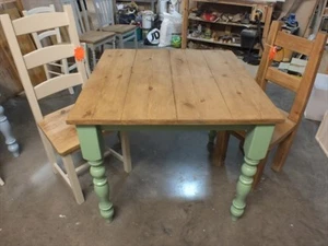 RECLAIMED PAINTED 3' X 3' FARMHOUSE TABLE BESPOKE SIZES & COLOURS GREEN - Picture 1 of 12