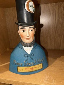 Botella decantadora de porcelana de whisky de centeno canadiense Hudsons Bay 1973 vacía de colección RARA - Imagen 1 de 9