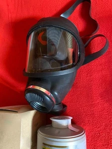 MSA AUER 3S Armee BW Gasmaske Bundeswehr Atemmaske RD 40 + Filter - Bild 1 von 7