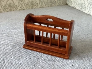 Wooden Magazine Rack/ holder 1:12 scale - Picture 1 of 8