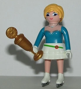Playmobil Ice Skater Woman winner w/ golden trophy -  Sports - C5 - Picture 1 of 4