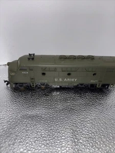 Model Power United States ArmyDiesel Loco HO Scale - Picture 1 of 8