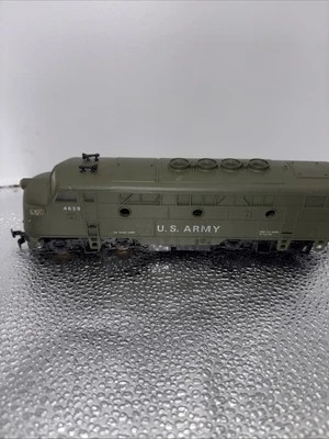 Model Power United States ArmyDiesel Loco HO Scale - Image 1 of 4