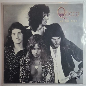 Queen - At The Beeb (Vinyl, 1989) - VERY GOOD PLUS - Picture 1 of 6