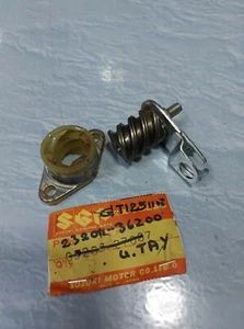 SUZUKI GT125-GT185 CLUTCH RELEASE SCREW ASSY GENUINE NOS JAPAN PART.23200-36200 - Picture 1 of 3
